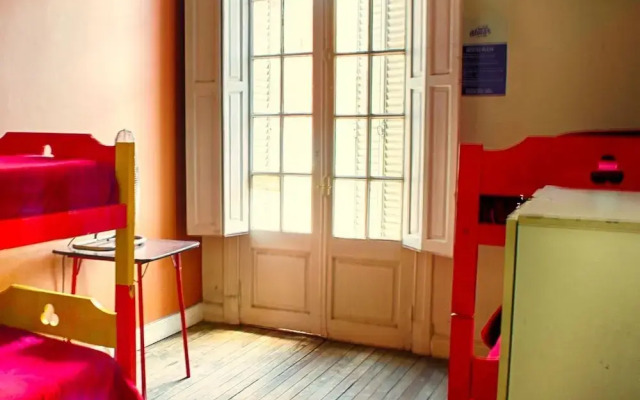 Hostel Alvear