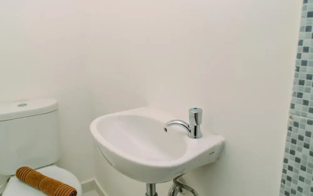 Comfy Studio Apartment At Aeropolis Residence