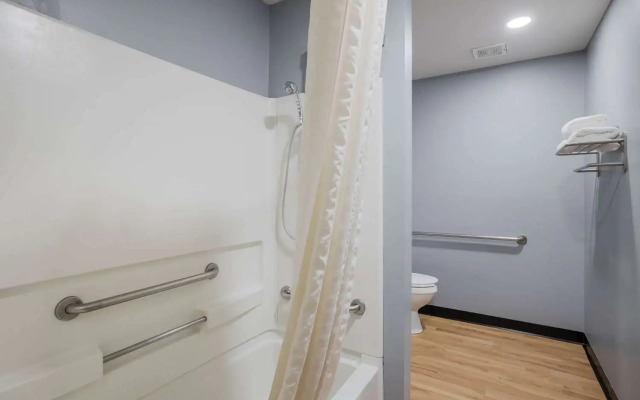 Sonesta Essential Hotels & Suites Kansas City/Blue Springs