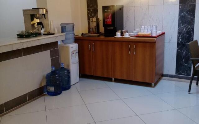 Dinara Hotel