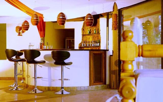PrideInn Mara Camp & Cottages