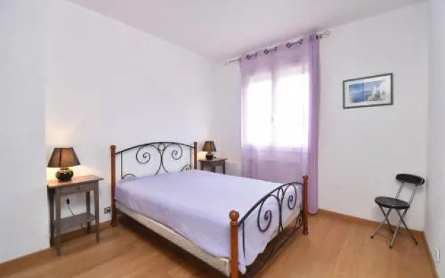 Marina 6 Personnes Avec Appontement Grau du Roi