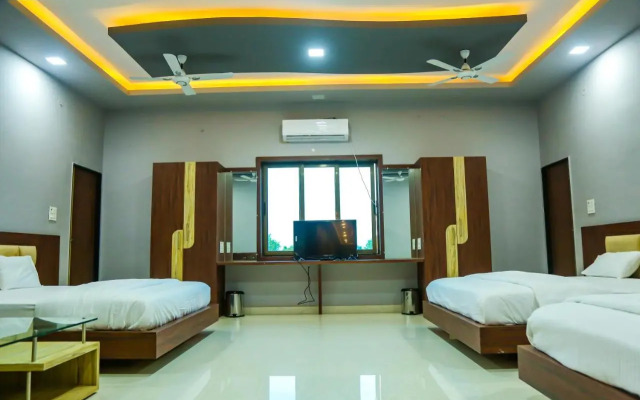 Aashirwad Hotels & Resort