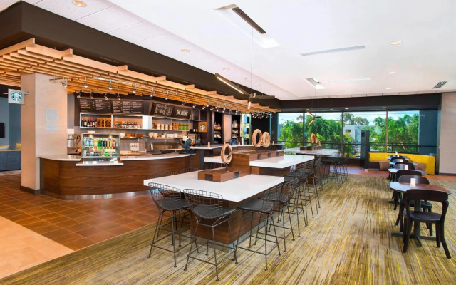 Courtyard by Marriott Redwood City