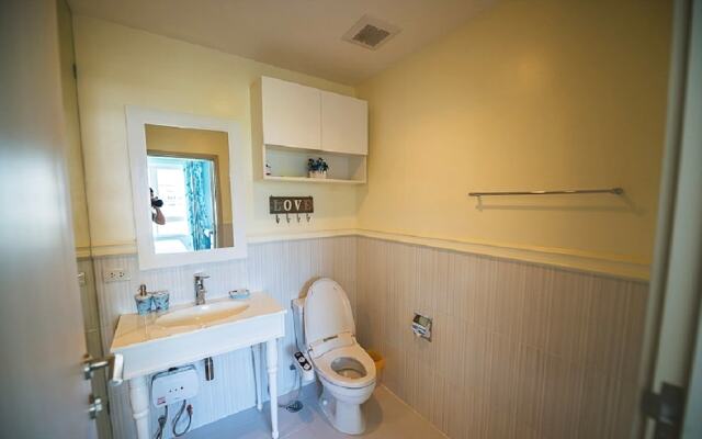 Summer Huahin Condo Pool View by Dome