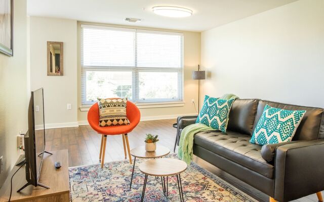 Reverchon Park Apartments by Frontdesk