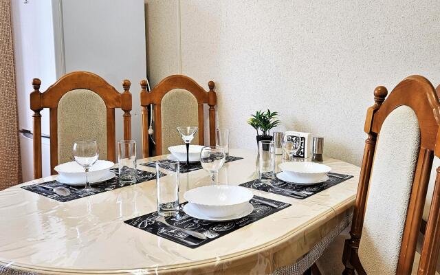 Apartment Good House on Griboyedov Street