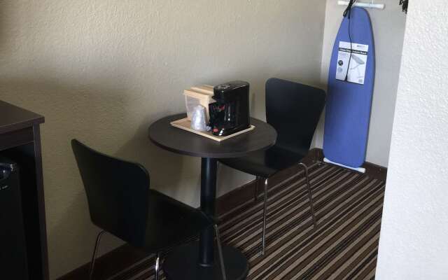 Super 8 by Wyndham Florence