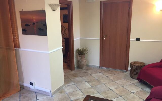 Lavish Holiday Home in Napoli With Swimming Pool