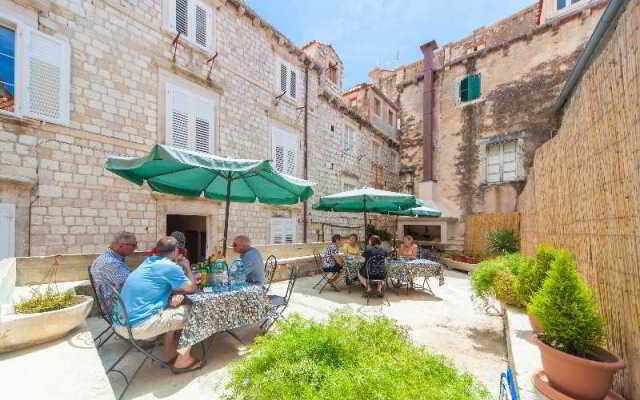 Amoret  (Private accommodation)