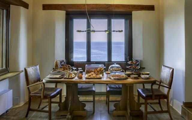 Dionysos Luxury Villa