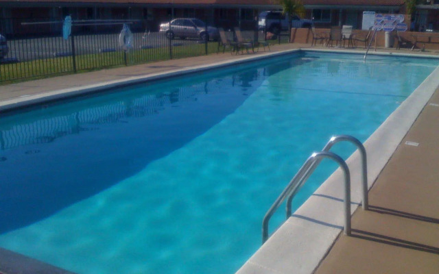 Tri Valley Inn & Suites