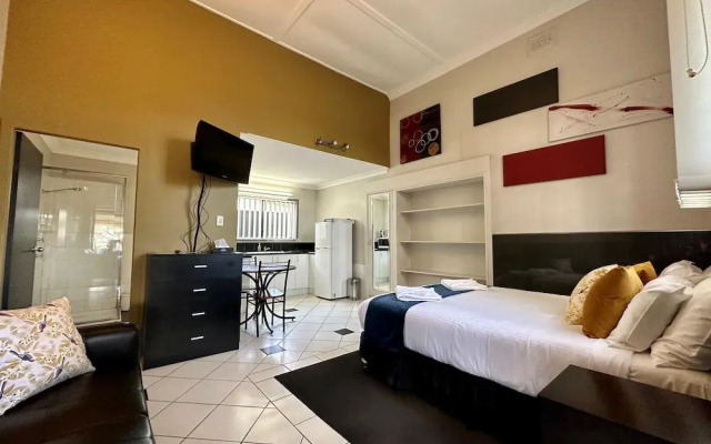 Charlesworth On The Park