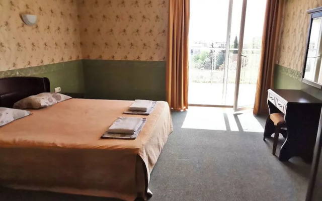 Twins Palace Apart Hotel