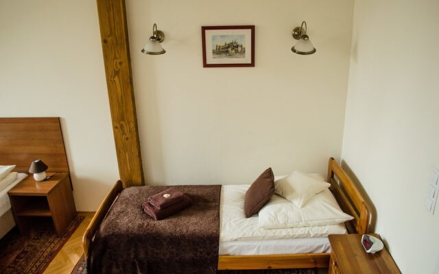 Royal Route 29 Comfort Rooms