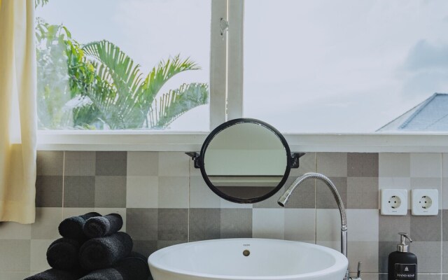 Lolo Apartment by Hombali