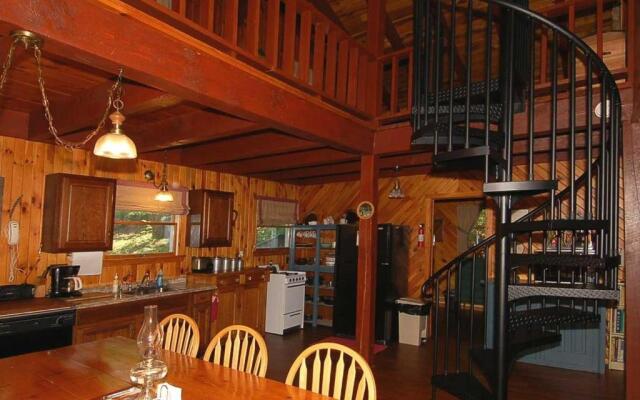 Cedarwood Lodge