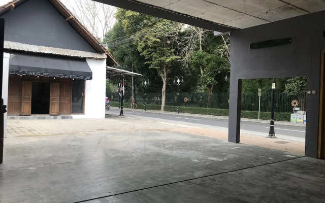 Watu Agung Guest House