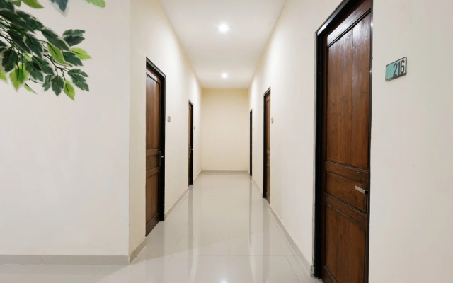 Urbanview near Sunrise Mall Mojokerto – Hotel Rooms – Mojokerto