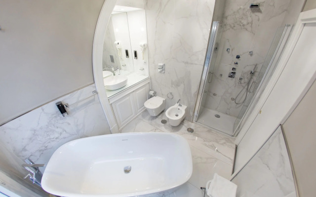 Leone Camere D'Autore