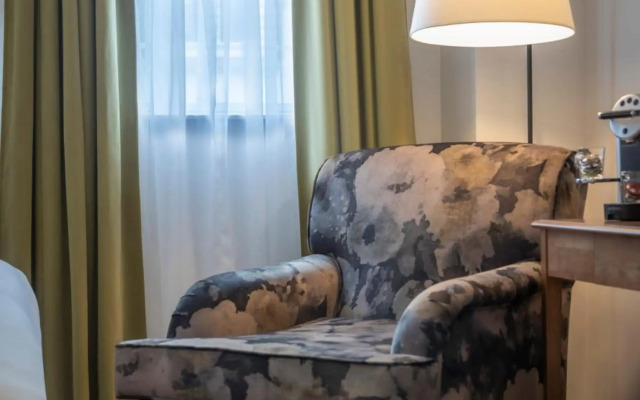 The House Hotel
