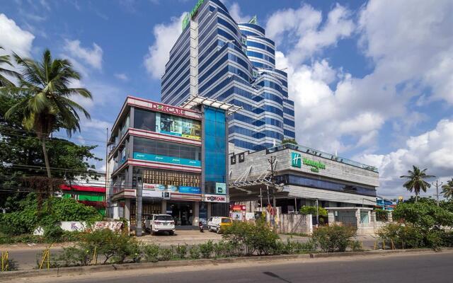 Holiday Inn Cochin, an IHG Hotel