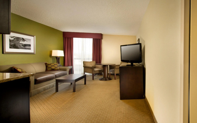 Holiday Inn Airport - Portland, an IHG Hotel