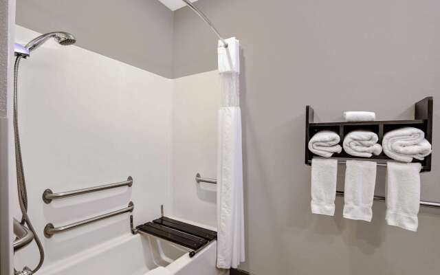 La Quinta Inn & Suites by Wyndham Fayetteville