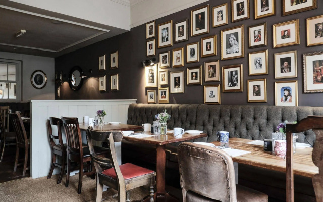 The Swan Hotel