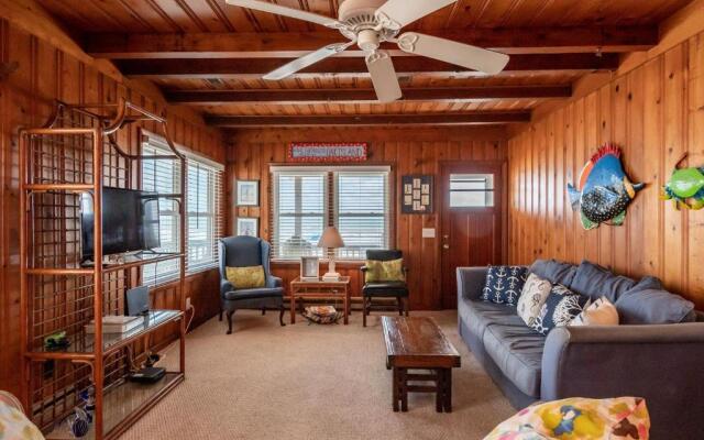 Lowe Tide by Oak Island Accommodations