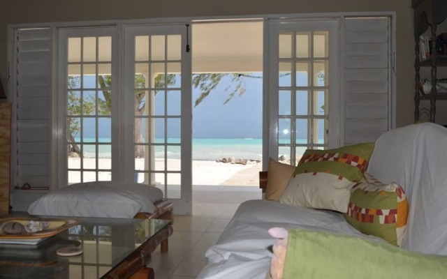 Captain's Cove Beach Resort & Villas