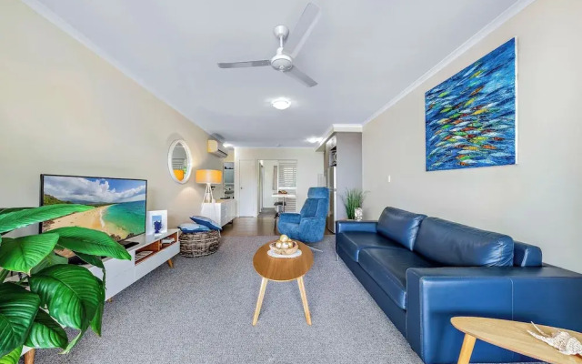 Alpha 8 on Waterson - Airlie Beach