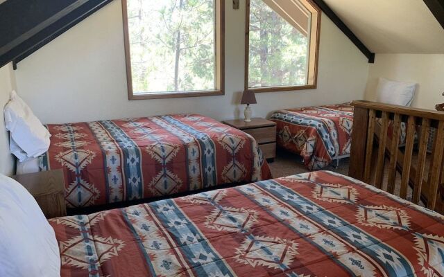 Crater Lake Villa