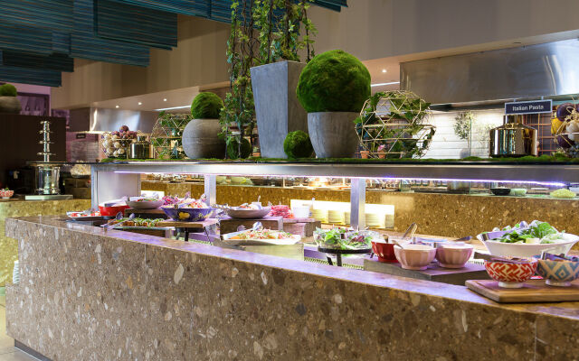 voco Gold Coast by IHG