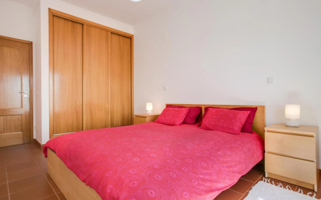 Meia Praia Beach Apartment