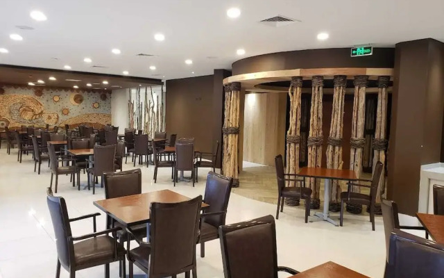 Hotel Diego de Almagro Castro