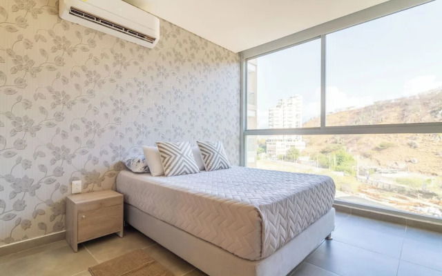 Salguero Suites By HostPro