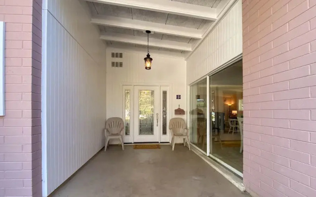 Coastal Breezes 4 Bedroom Home