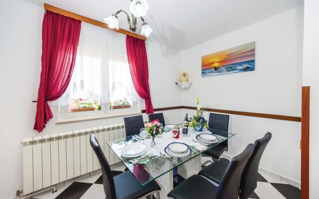Nice Home in Maslenica With Wifi and 3 Bedrooms