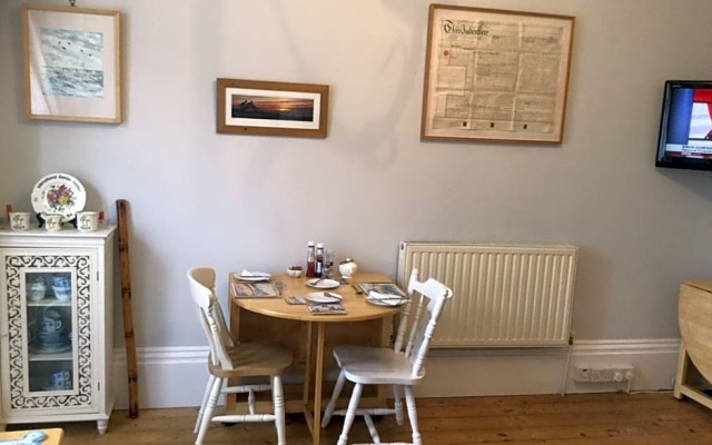 Cliftonville House Bed  Breakfast