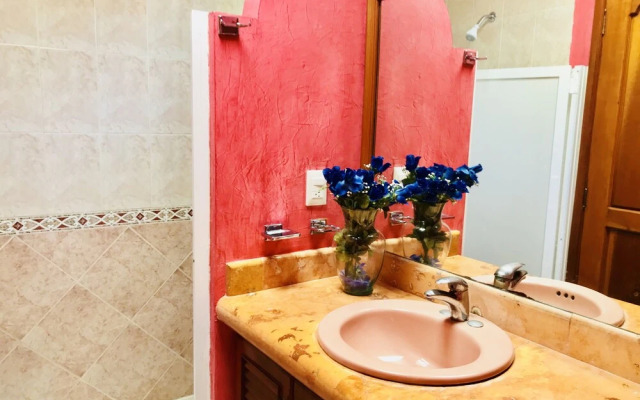 Room in B&B - Sunset Double Room in Stunning Villa Playacar Ii