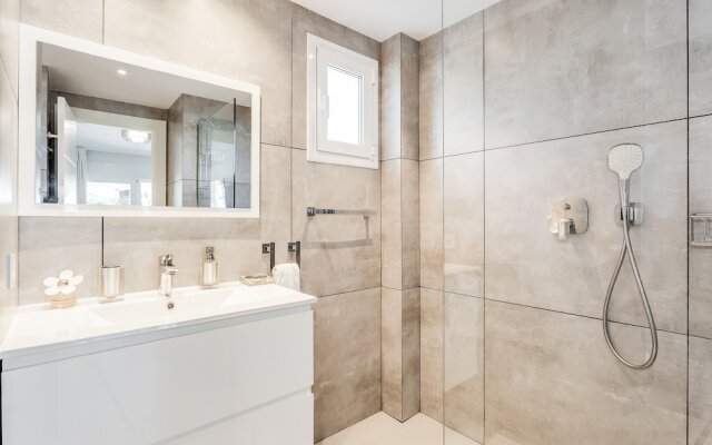 Spacious Penthouse in Los Naranjos - Up to 8 GUESTS!