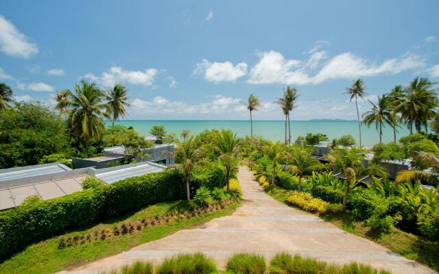 SEAnery Beach Resort