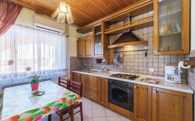 Awesome Apartment in Vodnjan With 2 Bedrooms and Outdoor Swimming Pool