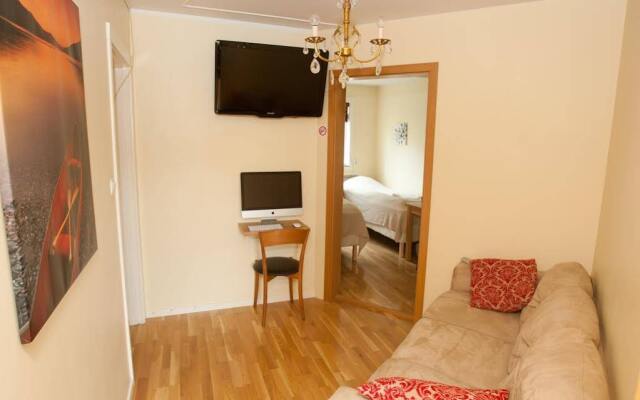 Athena Guesthouse