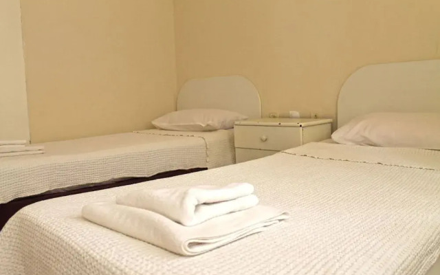 DM Hotel