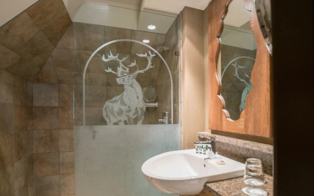 Banff Caribou Lodge and Spa