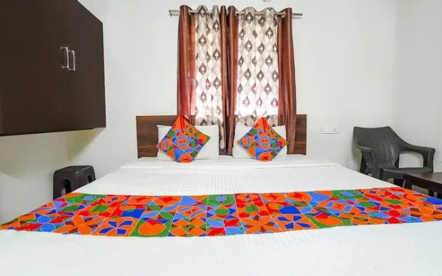 Fabexpress Vandan Villa Rooms Service Apartment
