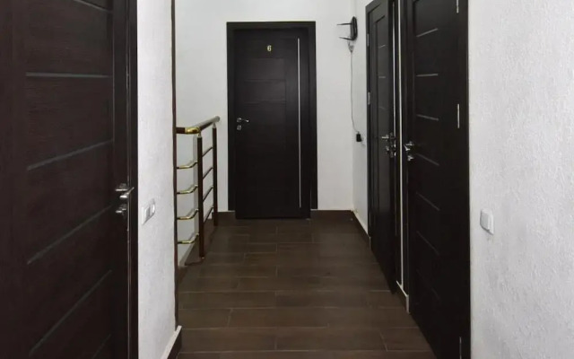 Li-Em Fauna Hostel