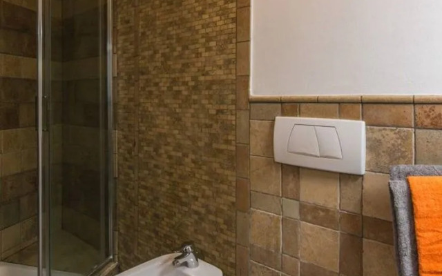 4 Bedroom Villa near Metro